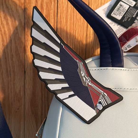 Loungefly cosplay back pack marvel - Picture 6 of 11